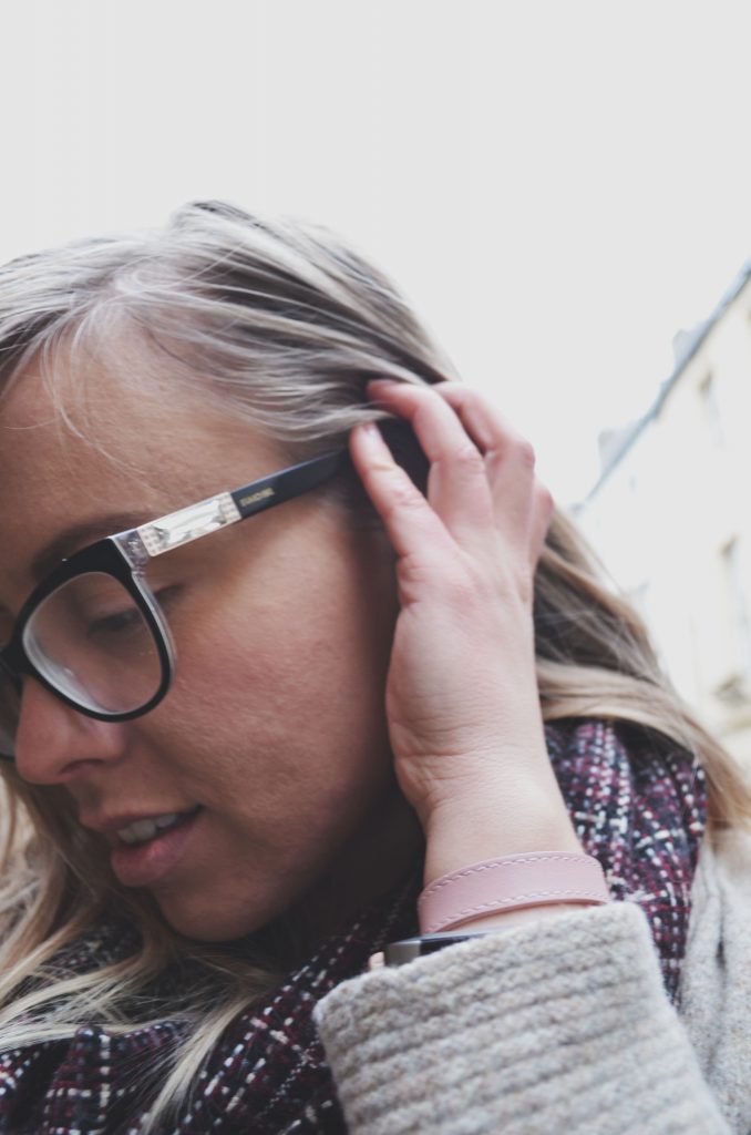 shoulder length hair, glasses and cozy knits