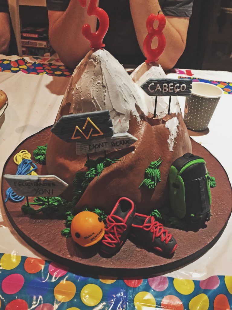 birthday cake, mountain theme