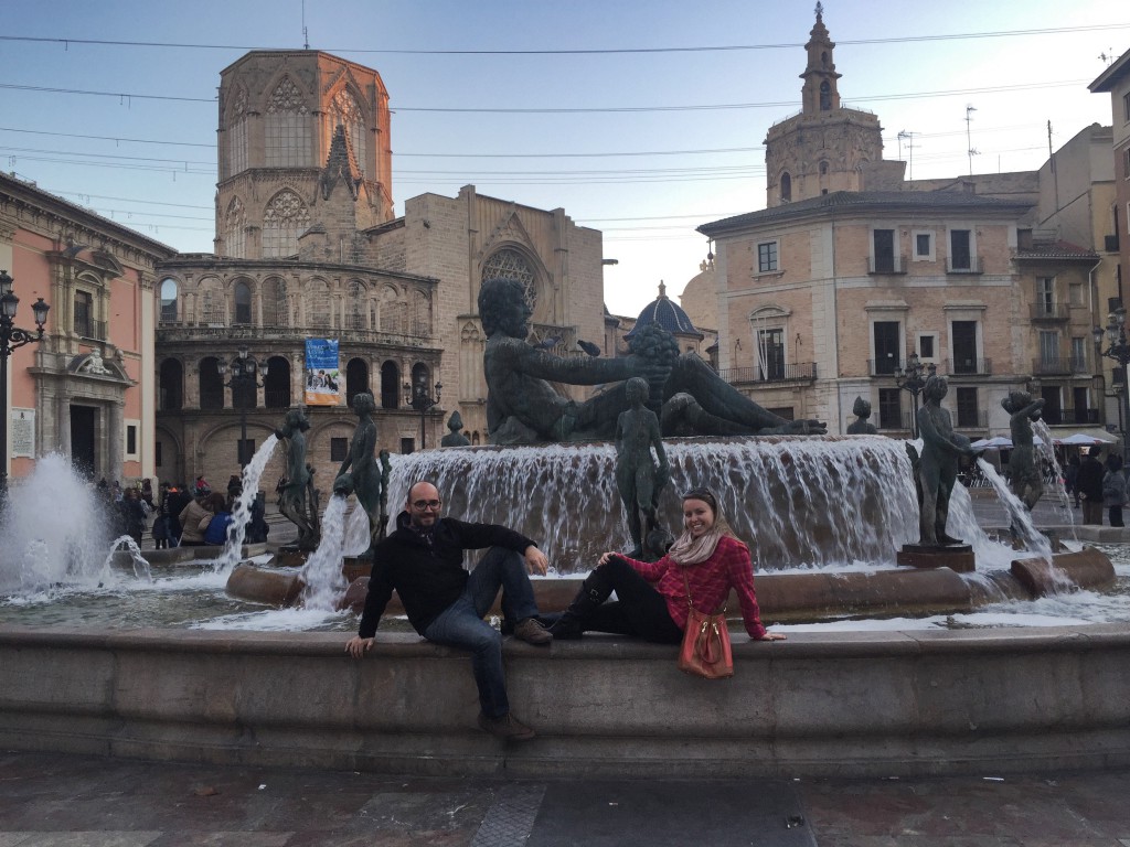 Being Goofy in the Plaza, Valencia