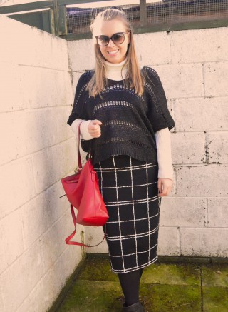 outfit, black, white, red, purse, bag, sweater